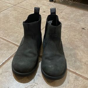 Ugh suede boots black size 13